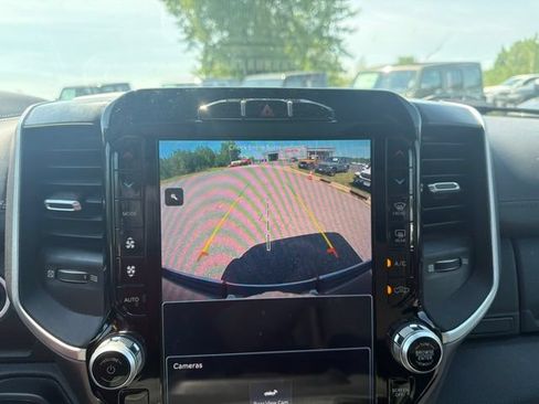 Used 2023 RAM 1500 Big Horn AWD/4WD image 19