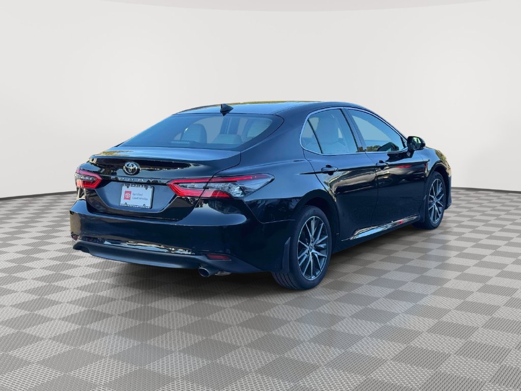 Used 2024 Toyota Camry XLE w/ Cold Weather Package AWD/4WD image 7