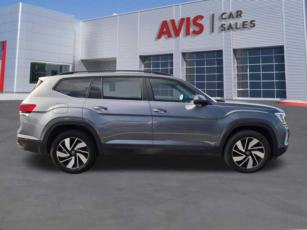 Used 2025 Volkswagen Atlas SE FWD image 5