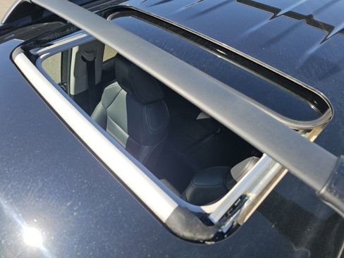 Used 2019 Toyota RAV4 XLE Premium w/ Advanced Technology Package image 8