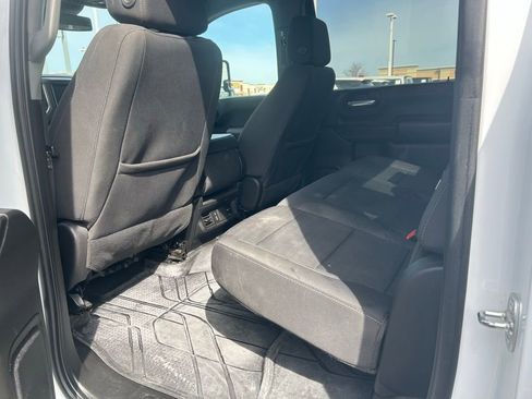 Used 2024 Chevrolet Silverado 2500 Custom w/ Custom Value Package image 8