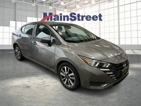 Used 2024 Nissan Versa SV FWD image 7