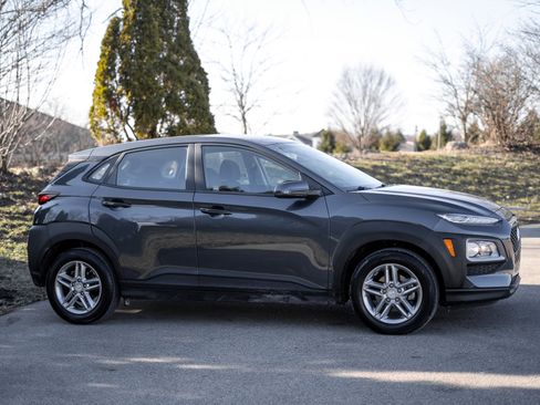 Used 2021 Hyundai Kona SE w/ Cargo Package image 4