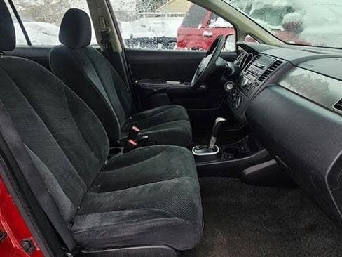 Used 2011 Nissan Versa 1.8 S FWD image 13
