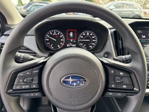 Used 2025 Subaru Crosstrek 2.5i Premium w/ Convenience Package #2 image 23