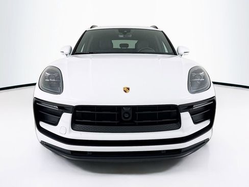 Certified 2024 Porsche Macan AWD/4WD image 6