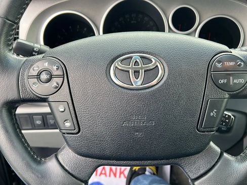 Used 2010 Toyota Sequoia Limited image 29