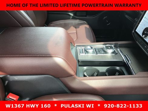 Used 2023 Ford Expedition Limited AWD/4WD image 6