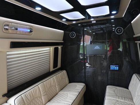 Used 2019 Mercedes-Benz Sprinter 170 image 25