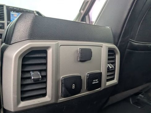 Used 2019 Ford F250 Lariat w/ Lariat Ultimate Package AWD/4WD image 18