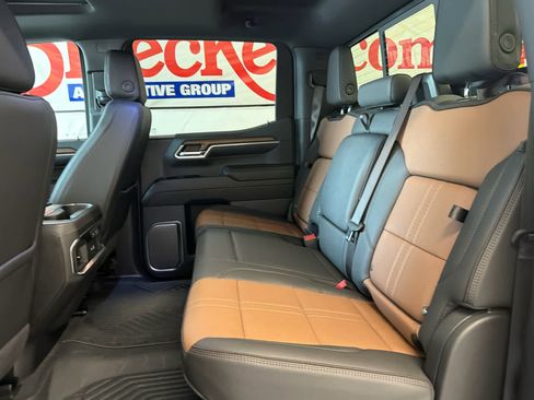 Used 2024 Chevrolet Silverado 1500 High Country w/ Technology Package AWD/4WD image 23