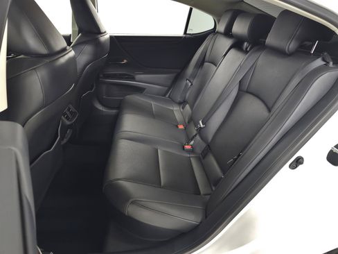 Certified 2025 Lexus ES 300h w/ Premium Package FWD image 32