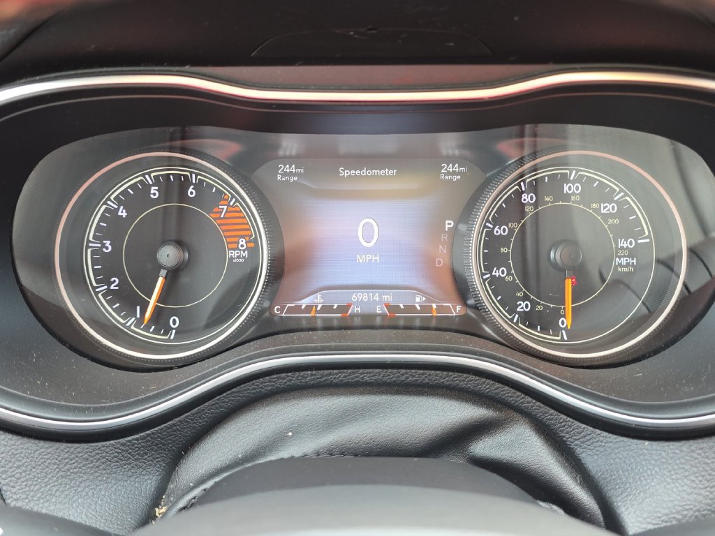 Used 2019 Jeep Cherokee Limited AWD/4WD image 10