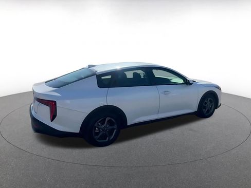 Used 2025 Kia K4 LXS image 12