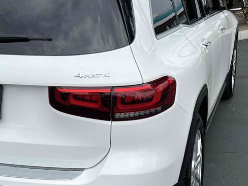 Used 2020 Mercedes-Benz GLB 250 4MATIC image 29