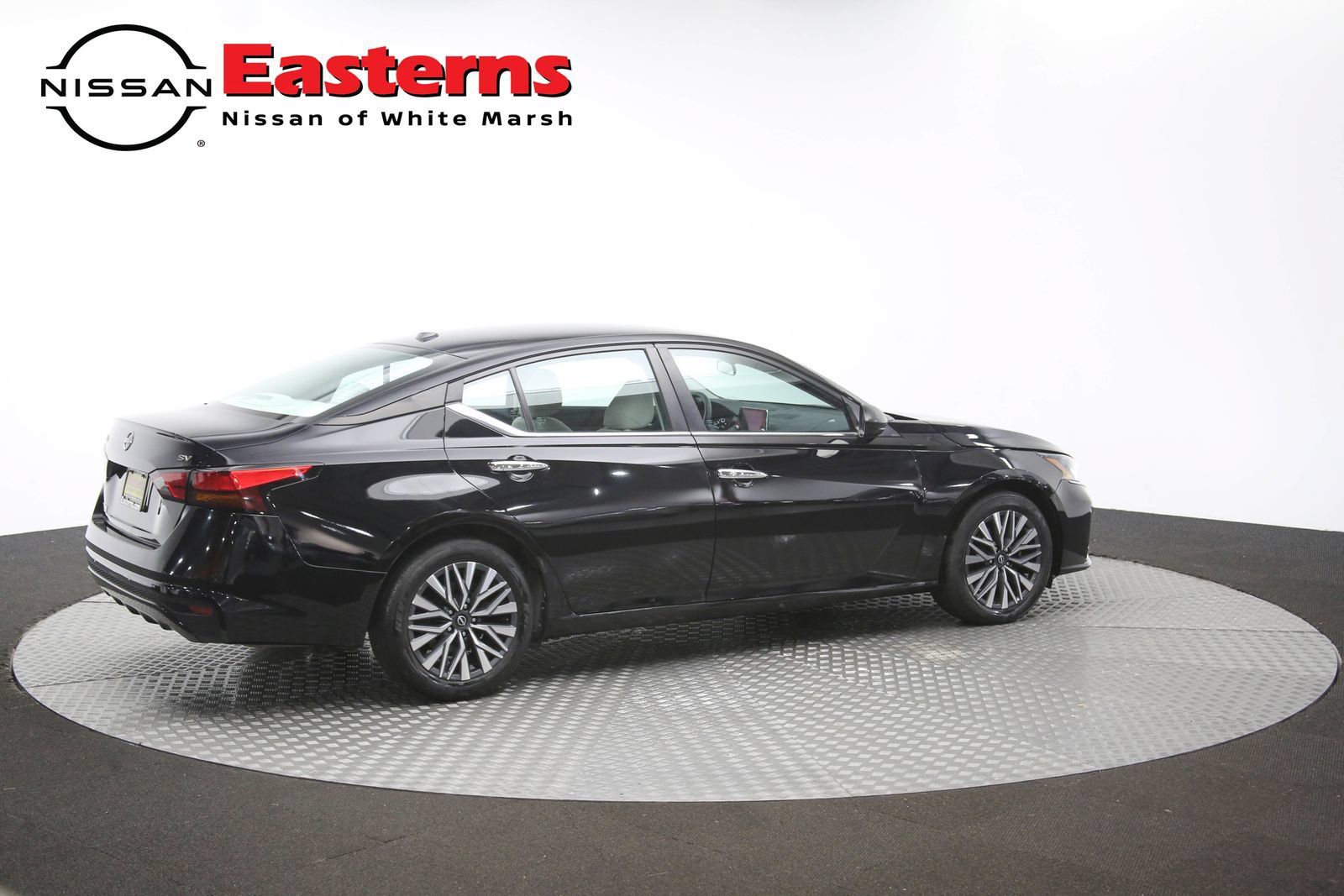 Used 2024 Nissan Altima 2.5 SV FWD image 40