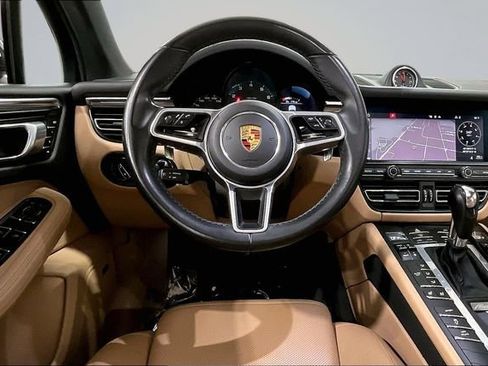 Used 2020 Porsche Macan w/ Premium Package Plus AWD/4WD image 7