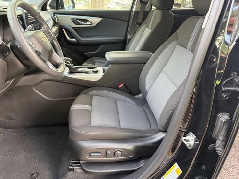Used 2026 Chevrolet Blazer LT FWD image 27