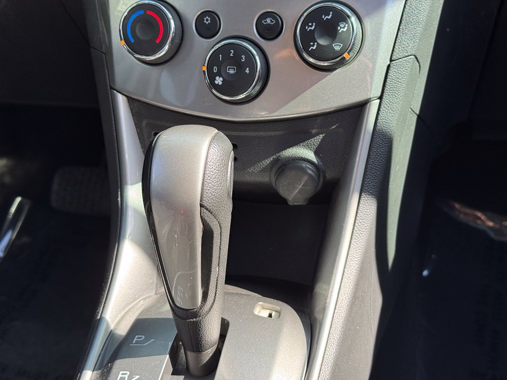 Used 2015 Chevrolet Trax LT w/ LT Sun and Sound Package FWD image 16
