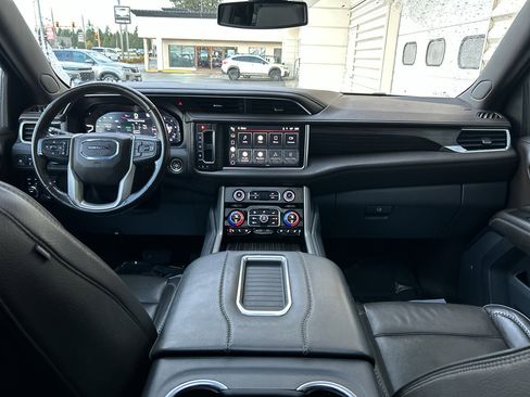 Used 2022 GMC Yukon XL Denali image 19