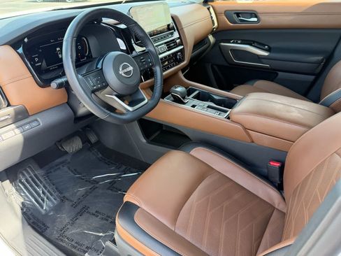 Used 2025 Nissan Pathfinder Platinum w/ Cargo Package FWD image 2
