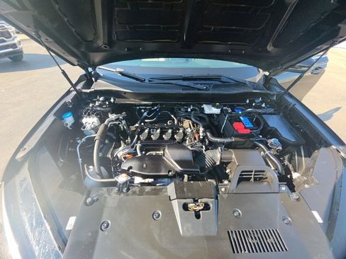 Used 2025 Honda CR-V EX-L image 9