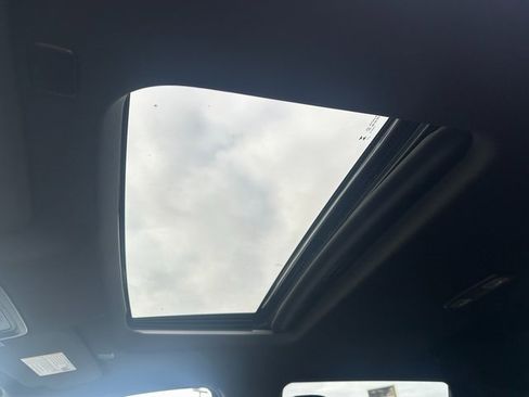 Used 2024 GMC Sierra 1500 AT4 w/ Technology Package image 31