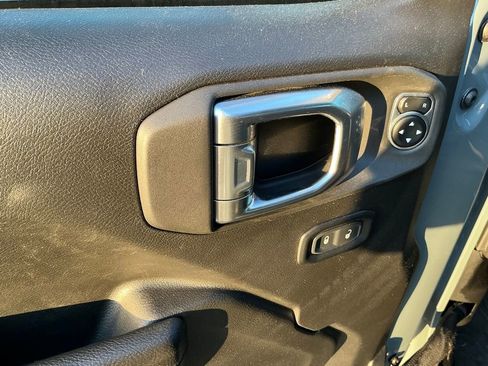 Used 2024 Jeep Wrangler Unlimited w/ Convenience Group image 13