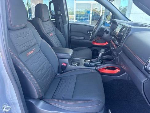 Used 2025 Nissan Frontier Pro-X w/ Pro Convenience Package RWD image 13