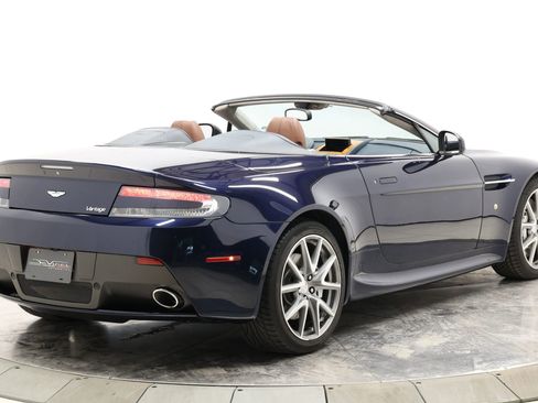 Used 2014 Aston Martin V8 Vantage Roadster image 4