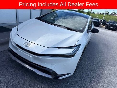 Used 2024 Toyota Prius Limited w/ Limited Premium Package AWD/4WD image 2