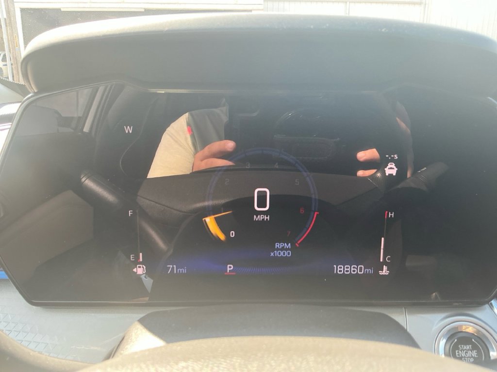 Used 2025 Chevrolet Trax LT FWD image 19
