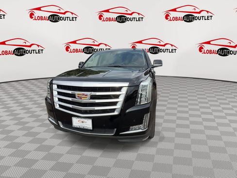 Used 2019 Cadillac Escalade ESV Premium Luxury RWD image 3