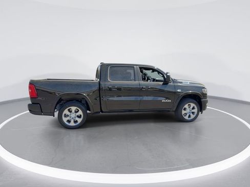 New 2026 RAM 1500 4x4 Crew Cab image 9