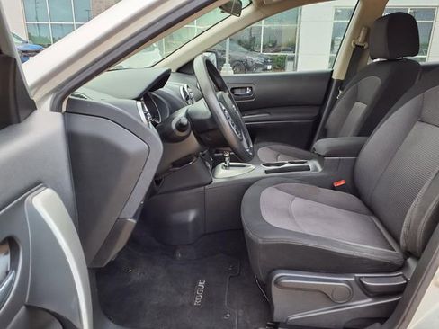 Used 2009 Nissan Rogue SL w/ Premium Pkg FWD image 6