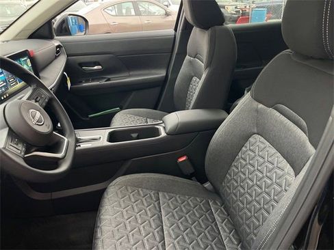 New 2026 Nissan Kicks SV w/ SV Premium Package AWD/4WD image 9