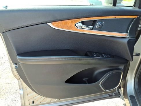 Used 2016 Lincoln MKX Select w/ Climate Package AWD/4WD image 13