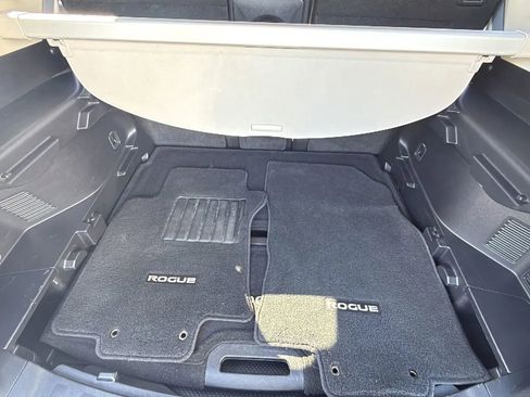 Used 2020 Nissan Rogue SV image 57