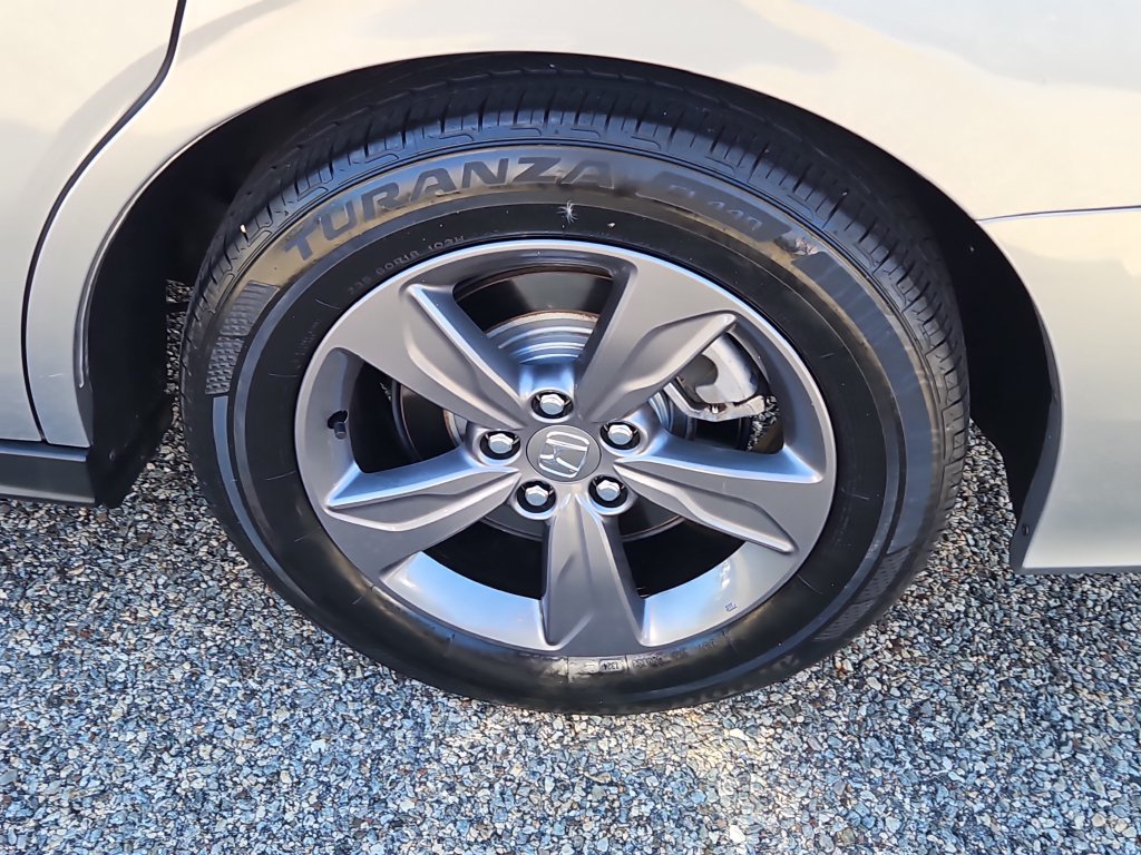 Certified 2024 Honda Odyssey EX image 8