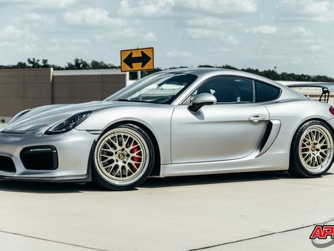 Used 2016 Porsche Cayman GT4 RWD image 37