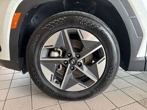 Used 2025 Hyundai Tucson SEL FWD image 31