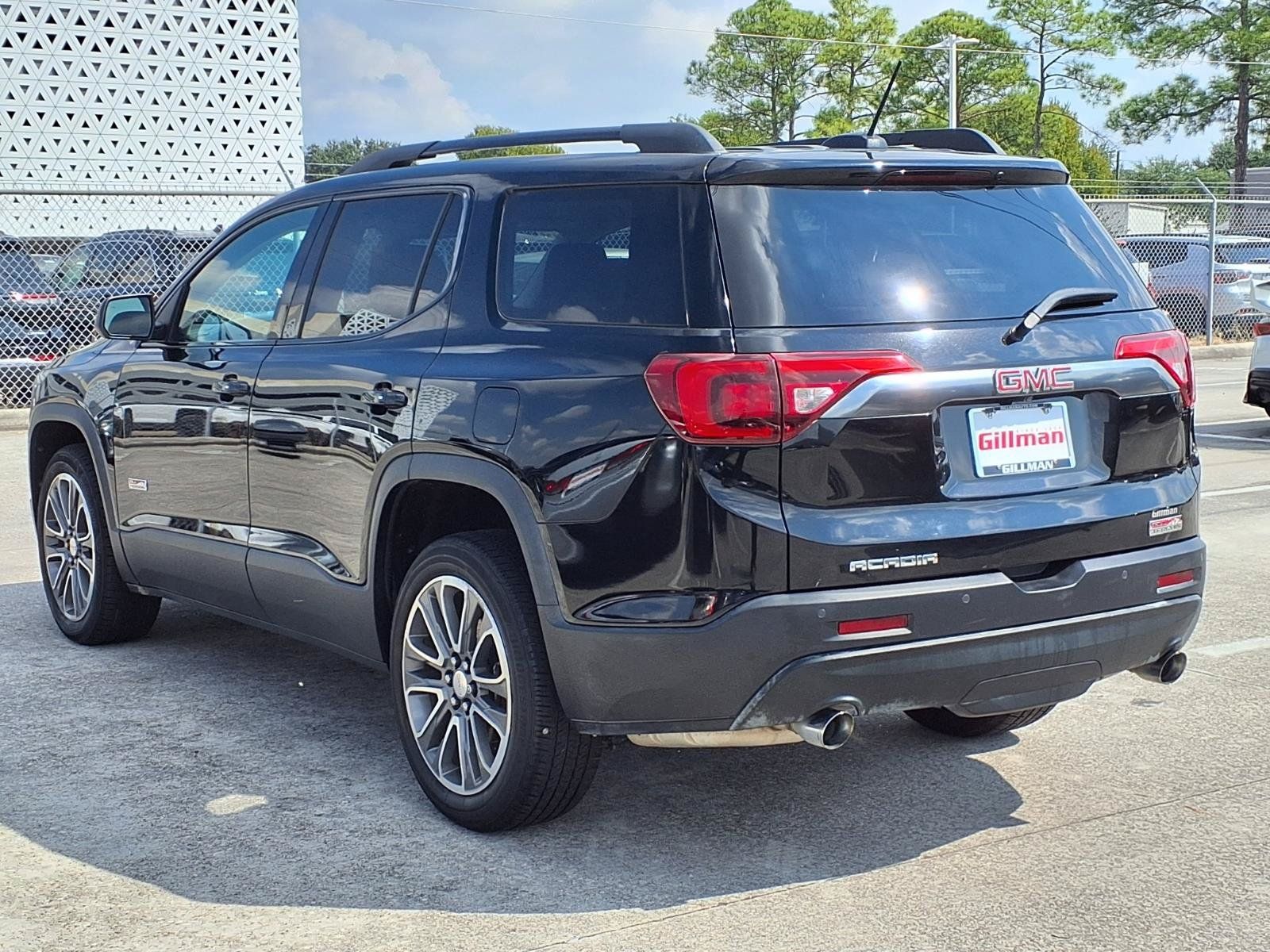 Used 2017 GMC Acadia SLT AWD/4WD image 3