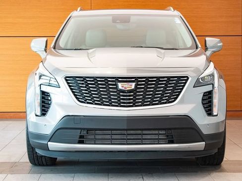 Used 2023 Cadillac XT4 Premium Luxury w/ Enhanced Visibility Package AWD/4WD image 2