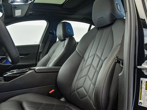 Used 2025 BMW 530i w/ Premium Package image 19