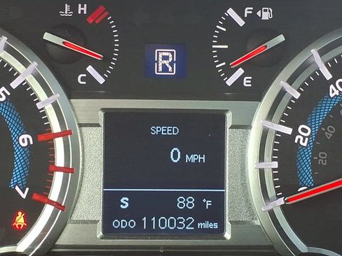 Used 2018 Toyota 4Runner SR5 Premium AWD/4WD image 25