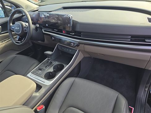 New 2026 Kia Carnival image 11