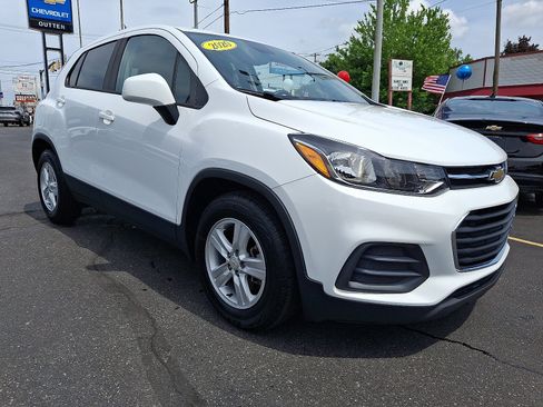 Used 2020 Chevrolet Trax LS w/ Tint and Cruise Package FWD image 7