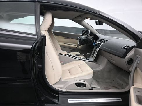 Used 2011 Volvo C70 T5 FWD image 29