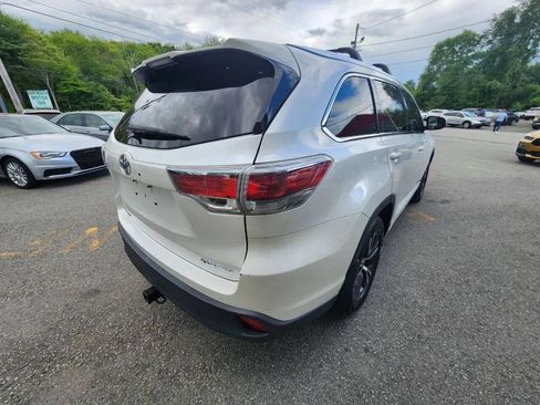 Used 2016 Toyota Highlander XLE AWD/4WD image 5