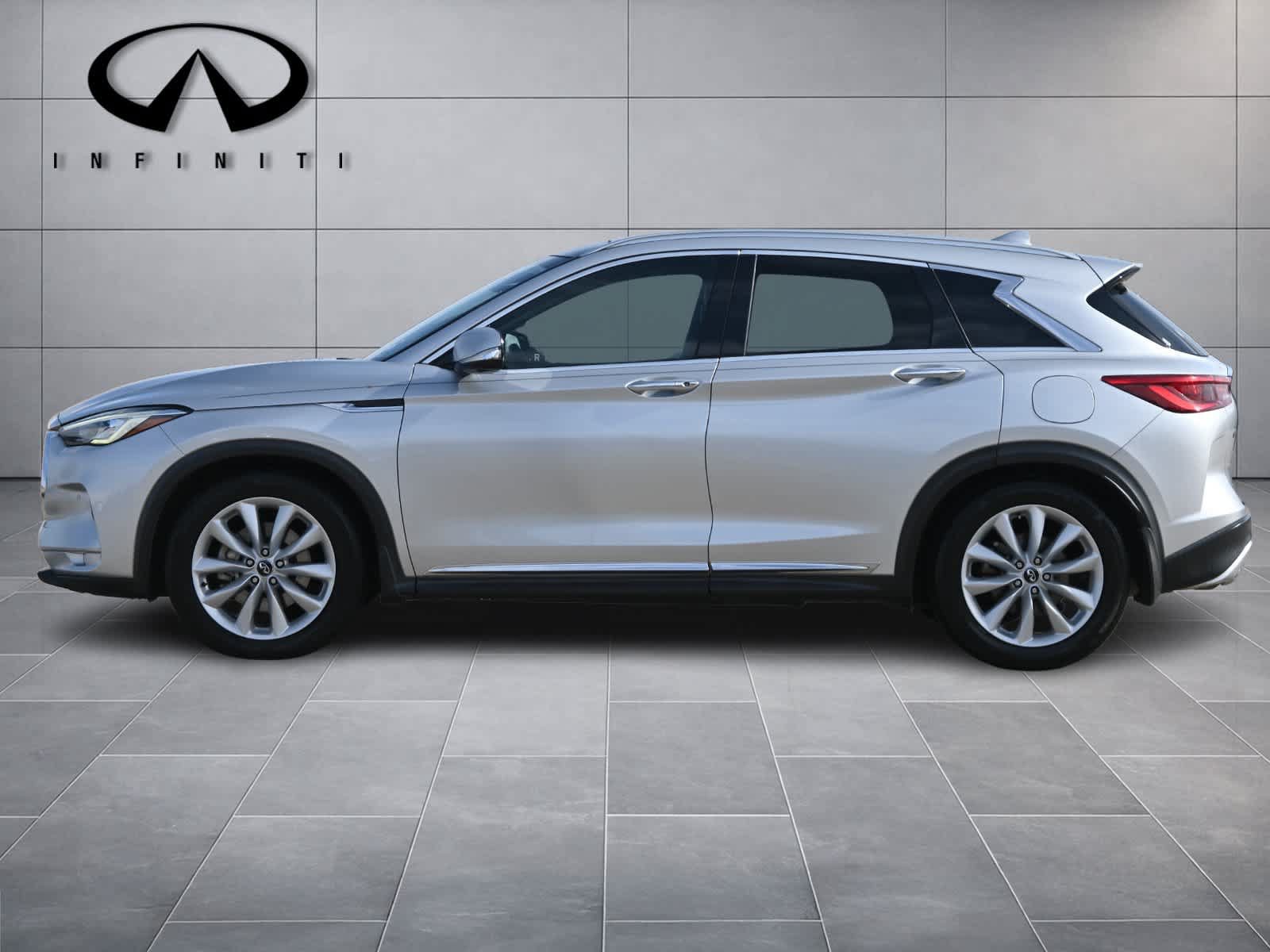 Used 2019 INFINITI QX50 Essential w/ Proactive Package FWD image 4